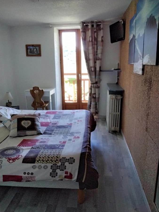 Hotel Le Beausejour Saint-Francois-Longchamp Bagian luar foto